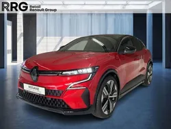Rot Neu 2024 Renault Mégane Limousine | 35.900 €