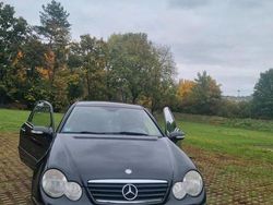 Schwarz Gebraucht 2006 Mercedes C160 Coupé | 3.400 €