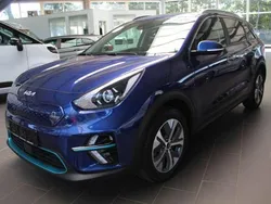 Blau Gebraucht 2021 Kia e-Niro 3 SUV | 18.990 € (Fairer Preis)