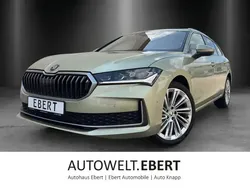 Ice teabeige Gebraucht 2024 Skoda Superb Selection Kombi | 39.880 € (Fairer Preis)