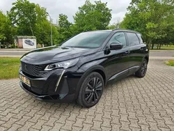 Schwarz perla nera metallic Gebraucht 2024 Peugeot 5008 GT Van / Kleinbus | 29.400 € (Superpreis)