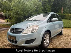 Blau Gebraucht 2010 Opel Zafira Edition Van / Kleinbus | 2.490 € (Etwas zu teuer)