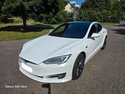 Weiß Gebraucht 2020 Tesla Model S Limousine | 40.300 €