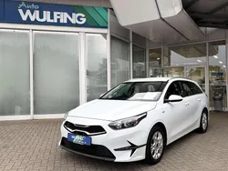 Weiß Gebraucht 2023 Kia Ceed Vision Kombi | 19.890 € (Etwas zu teuer)