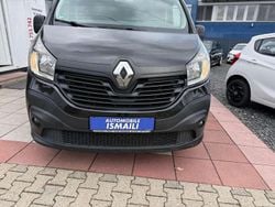 Schwarz Gebraucht 2015 Renault Trafic Komfort Van | 9.900 € (Guter Preis)