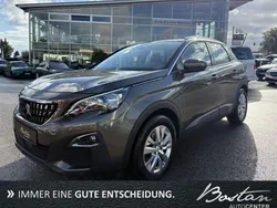 Grün Gebraucht 2018 Peugeot 3008 Active SUV | 13.900 € (Guter Preis)