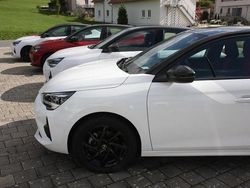 Weiß Gebraucht 2023 Opel Corsa Limousine | 15.200 € (Guter Preis)