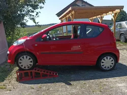 Rot Gebraucht 2008 Peugeot 107 Urban Move Kleinwagen | 2.200 € (Fairer Preis)