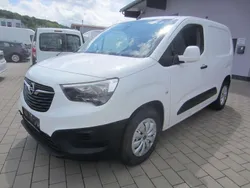 Weiß Gebraucht 2020 Opel Combo Edition Van / Kleinbus | 10.900 € (Fairer Preis)