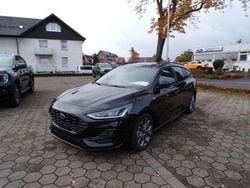 Schwarz Neu 2025 Ford Focus ST-Line X Limousine | 28.490 € (Guter Preis)