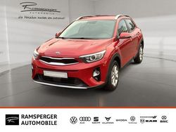 Rot (signalrot metallic) Gebraucht 2018 Kia Stonic Vision SUV | 10.990 € (Guter Preis)