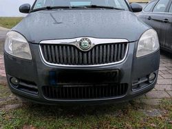 Grau Gebraucht 2009 Skoda Fabia Kombi | 3.333 € (Etwas zu teuer)