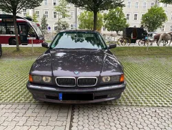 Violet Gebraucht 1994 BMW 740 Limousine | 16.000 €