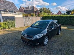 Schwarz Gebraucht 2012 Toyota Auris Life Limousine | 6.900 € (Fairer Preis)
