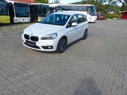 Weiß Gebraucht 2016 BMW 218 Gran Tourer Advantage Van / Kleinbus | 9.800 € (Guter Preis)