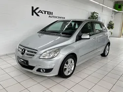 Silber Gebraucht 2009 Mercedes B200 Van / Kleinbus | 5.950 € (Etwas zu teuer)