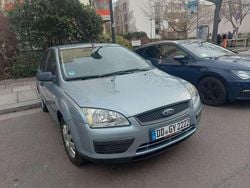 Blau Gebraucht 2005 Ford Focus Limousine | 2.500 € (Guter Preis)