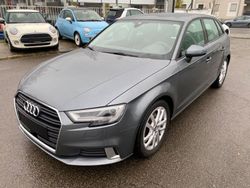 Grau Gebraucht 2017 Audi A3 Sportback Sport Kleinwagen | 17.890 € (Etwas zu teuer)