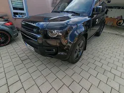 Schwarz Gebraucht 2024 Land Rover Defender HSE Dynamic SUV | 95.500 € (Teuer)
