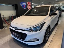 Weiß Gebraucht 2018 Hyundai i20 Passion Limousine | 9.990 € (Fairer Preis)