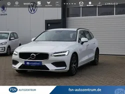 Weiß Gebraucht 2024 Volvo V60 Core Kombi | 35.990 € (Superpreis)