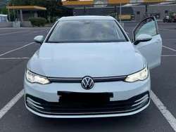Weiß Gebraucht 2022 VW Golf VIII Active Limousine | 20.000 € (Guter Preis)