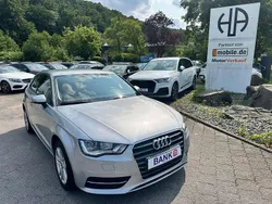 Silber Gebraucht 2015 Audi A3 Attraction Limousine | 14.995 € (Fairer Preis)