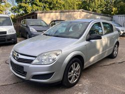 Silber Gebraucht 2009 Opel Astra Limousine | 1.300 € (Guter Preis)