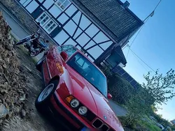 Rot Gebraucht 1989 BMW 520 Limousine | 6.000 €