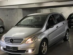 Silber Gebraucht 2005 Mercedes B150 Van / Kleinbus | 2.400 € (Fairer Preis)