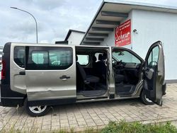 Braun Gebraucht 2016 Renault Trafic Authentique Van / Kleinbus | 8.999 € (Guter Preis)