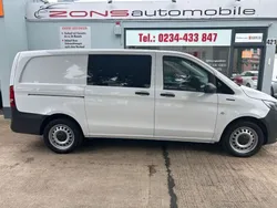 Arktikweiss Gebraucht 2021 Mercedes e-Vito Van / Kleinbus | 15.900 € (Guter Preis)