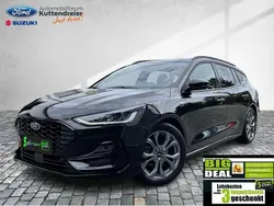 Obsidianschwarz metallic Gebraucht 2024 Ford Focus ST-Line Kombi | 20.500 € (Superpreis)