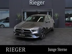 Grey metallic Gebraucht 2024 Mercedes A200 Progressive Limousine | 30.449 € (Fairer Preis)