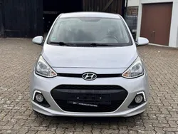 Silber Gebraucht 2015 Hyundai i10 Edition Kleinwagen | 3.499 € (Fairer Preis)