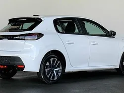 Weiß Neu 2024 Peugeot 208 Active Kleinwagen | 18.978 € (Fairer Preis)
