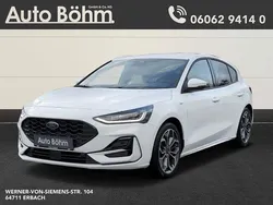 Weiß Gebraucht 2023 Ford Focus ST-Line X Limousine | 27.590 € (Etwas zu teuer)