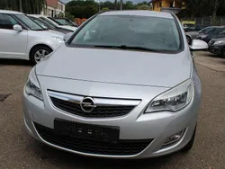 Argonsilber/switchblade silver Gebraucht 2012 Opel Astra Kombi | 4.000 € (Guter Preis)