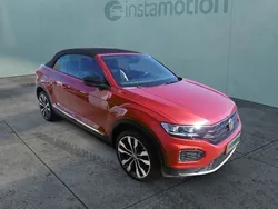 Rot Gebraucht 2020 VW T-Roc Cabriolet Style Cabrio | 27.690 € (Etwas zu teuer)