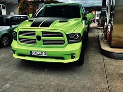 Grün Gebraucht 2017 Dodge Ram Abholung | 29.999 € (Fairer Preis)