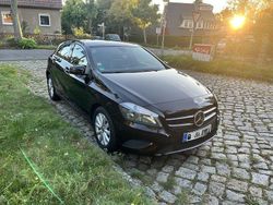 Schwarz Gebraucht 2014 Mercedes A180 Limousine | 13.600 € (Fairer Preis)