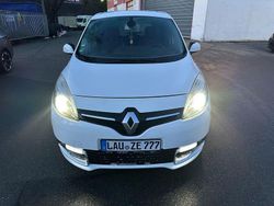 Weiß Gebraucht 2013 Renault Scénic III Bose Edition Van / Kleinbus | 5.800 € (Fairer Preis)
