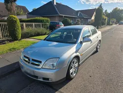 Silber Gebraucht 2004 Opel Vectra Limousine | 1.500 € (Fairer Preis)