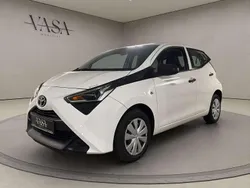 Super white 2 Gebraucht 2022 Toyota Aygo Business Edition Kleinwagen | 8.490 € (Superpreis)