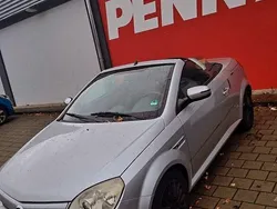 Schwarz Gebraucht 2005 Opel Tigra Sport Cabrio | 1.300 € (Guter Preis)