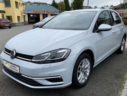 Weiß Gebraucht 2017 VW Golf VII Comfortline Limousine | 17.470 € (Etwas zu teuer)