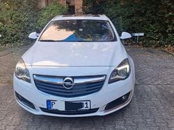 Weiß Gebraucht 2016 Opel Insignia Innovation Kombi | 6.900 € (Guter Preis)