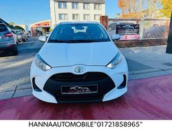 Weiß Gebraucht 2022 Toyota Yaris Comfort Limousine | 11.500 € (Fairer Preis)
