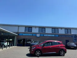 Rot Gebraucht 2018 Opel Ampera Executive Kleinwagen | 11.950 € (Fairer Preis)