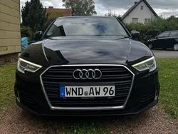 Schwarz Gebraucht 2018 Audi A3 Sportback Ambiente Limousine | 14.500 € (Fairer Preis)